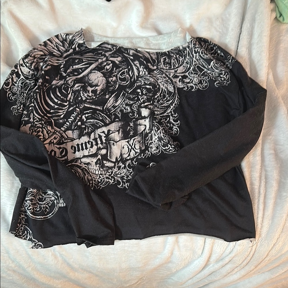 Black and White Graphic Long Sleeve Shirt